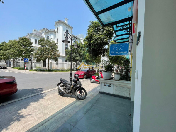 Chính chủ cho thuê shophouse sb23 hai mặt tiền vinhomes ocean park gia lâm, hà nội