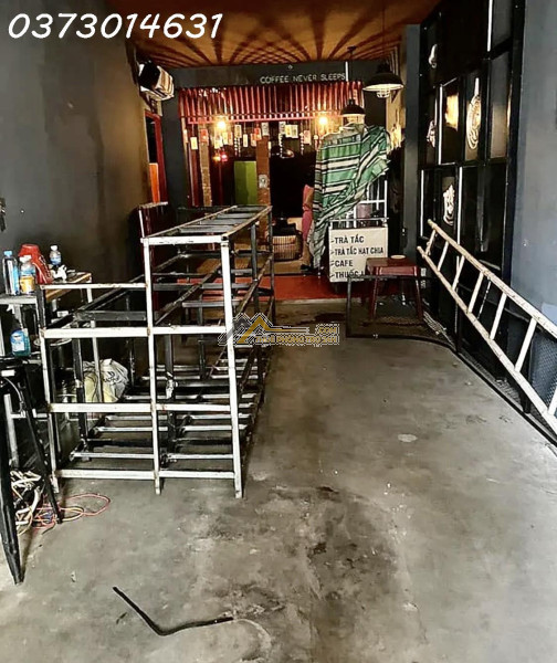 Cho thuê mặt bằng kinh doanh dịch vụ vị trí đường lớn đông đúc mặt tiền đường vân đồn
