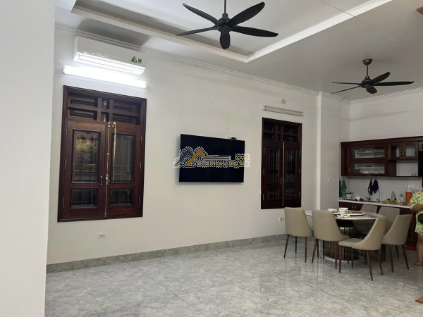Cho thuê bt phố đội cấn ,110m2 x 4 tầng, giá 30tr
