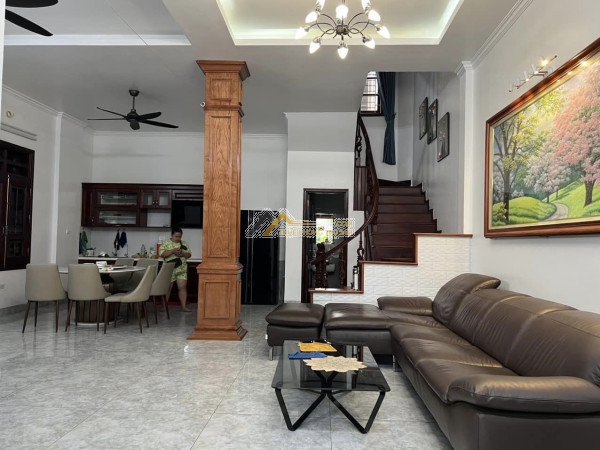 Cho thuê bt phố đội cấn ,110m2 x 4 tầng, giá 30tr