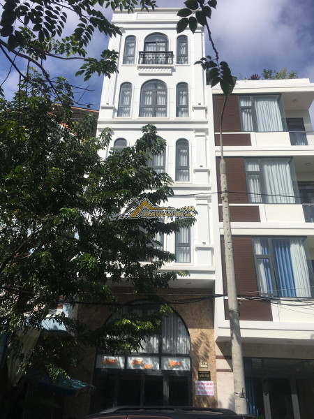 Chính chủ cho thuê nguyên tầng 4 bố trí một căn hộ 2 pn tách biệt tại 26 huy du, sơn trà, đà nẵng.