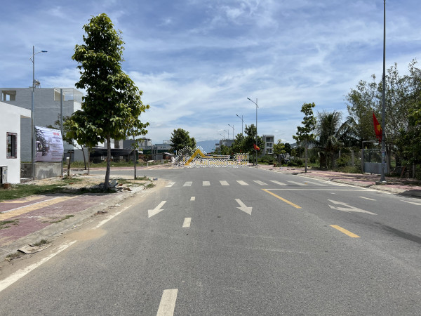 Cho thuê đất nền khu đô thị mới đông bắc mặt tiền đường hoàng diệu