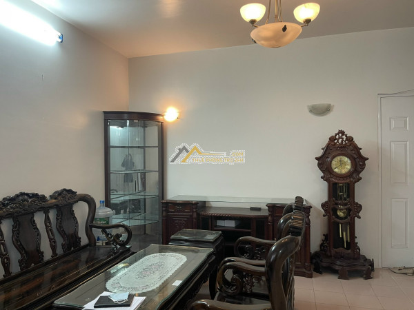 Cần cho thuê nhà hoàng quốc việt, cầu giấy, ô tô, kinh doanh, ở tốt.