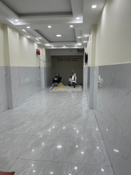 + chính chủ cần cho thuê nhà 3 tầng tại phường cẩm phú, tỉnh quảng ninh
