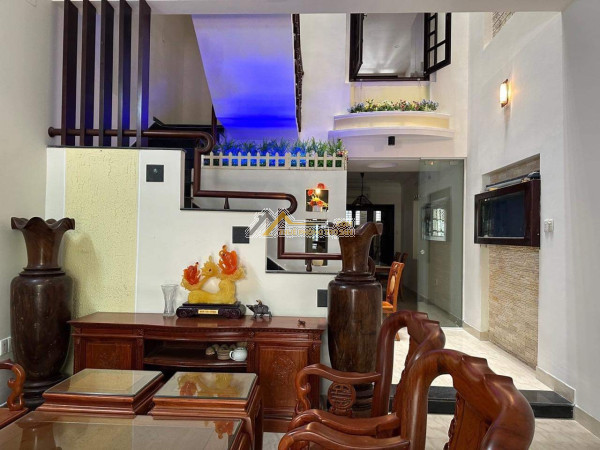 Cho thuê shophouse 4 tầng đường nguyễn sinh sắc, liên chiểu, đà nẵng