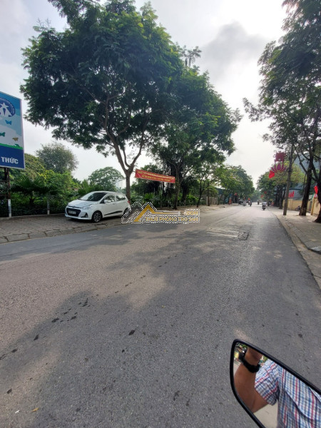 Cho thuê nhà 3tx60m2 ngọc hồi, 4pn mặt đường 13m, vỉa hè 3m kinh doanh đỉnh 6,5 triệu/tháng.