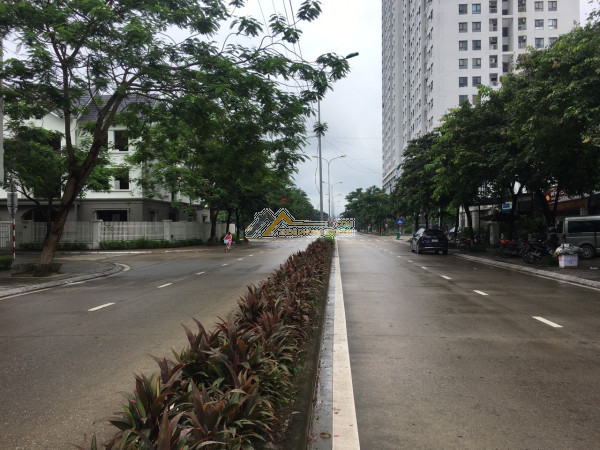 Cho thuê 10 căn liền kề geleximco cạnh nhau, 1200m2, mặt tiền 60m, 13tr/1 căn