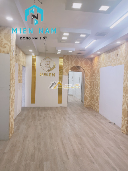 Cần cho thuê mặt tiền đường nguyễn ái quốc đường chính tt tp.biên hòa với diện tích 105m2 mà giá