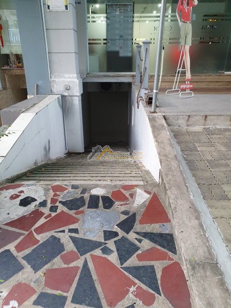 Chính chủ cần sang nhượng cửa hàng thời trang tại hà nội