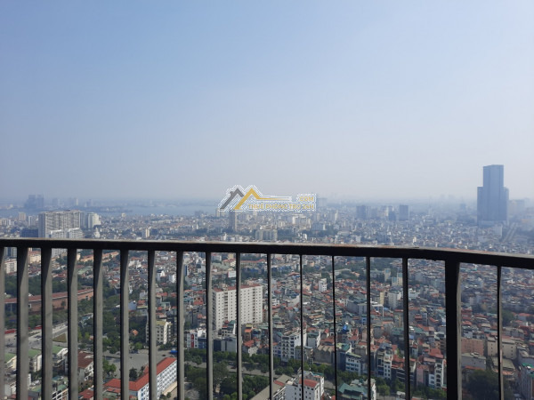 cho thuê căn hộ 3 pn chung cư discovery 302 cầu giấy. lh giang 0981939517