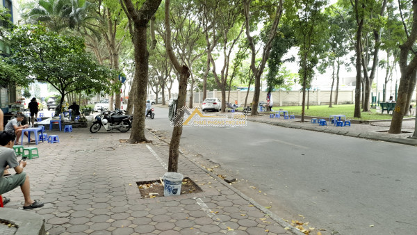 Cho thuê nhà khu đô thị việt hưng, kinh doanh tốt, làm phòng khám,nhà hàng ăn uống, quán cafe,