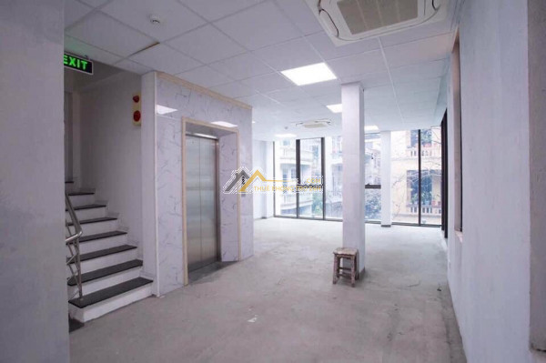 Cho thuê văn phòng số 18 ngõ 629 phố kim mã, phường ngọc khánh, quận ba đình, hà nội.
