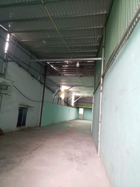 Cho thuê mb thích hợp làm kho xưởng..lối vào có cổng phía trước..trên mặt đường nguyễn thị minh