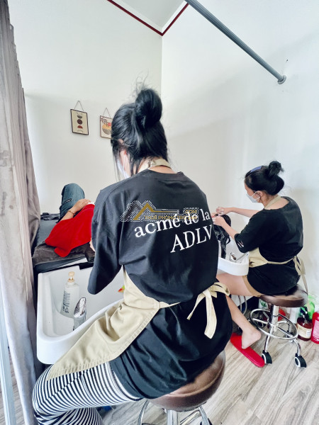 Chính chủ cần sang nhượng tiệm nâu nails và beauty tại nhà thờ đồng phát, quảng tiến, trảng bom,