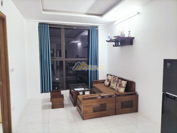 Mời thuê kho tại phố trung kính dt 200m2, mt 15m giá 20 triệu