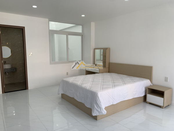 Cho thuê nhà 3 tầng, kiệt lớn ôtô , gần đường chính hà huy tập , quận thanh khê đà nẵng