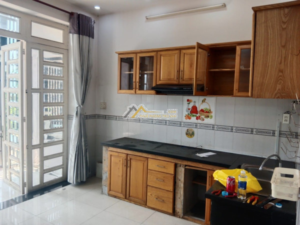 Cho thuê nhà chu văn an, 4 tầng, 3 phòng ngủ nhà mới 12trieu