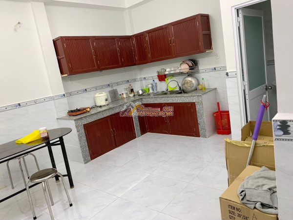 Cho thuê nhà (10x60m) mặt tiền Phạm Hùng xã Bình Hưng. Bình Chánh giáp Q8. Giá: 150 triệu/tháng