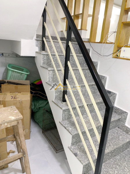 Cho thuê nhà (10x60m) mặt tiền Phạm Hùng xã Bình Hưng. Bình Chánh giáp Q8. Giá: 150 triệu/tháng