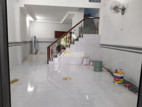 Cho thuê nhà nguyên căn- kinh c, ngay cầu tân tạo- tl10