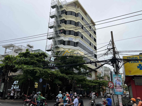 Nguyên căn hẻm 1/ ô tô nơ trang long 1 trệt 4 lầu
