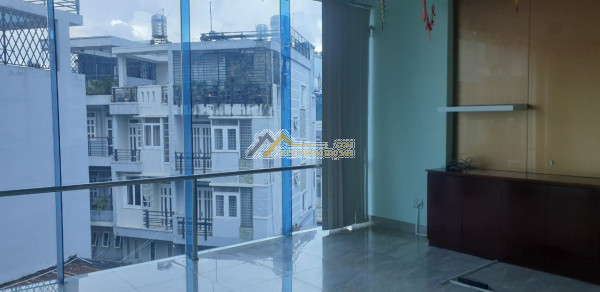 Nguyên căn hẻm 1/ ô tô nơ trang long 1 trệt 4 lầu