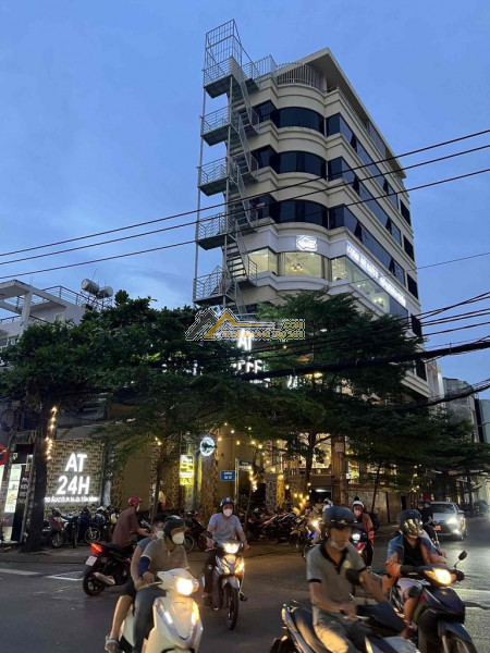 Nguyên căn hẻm 1/ ô tô nơ trang long 1 trệt 4 lầu