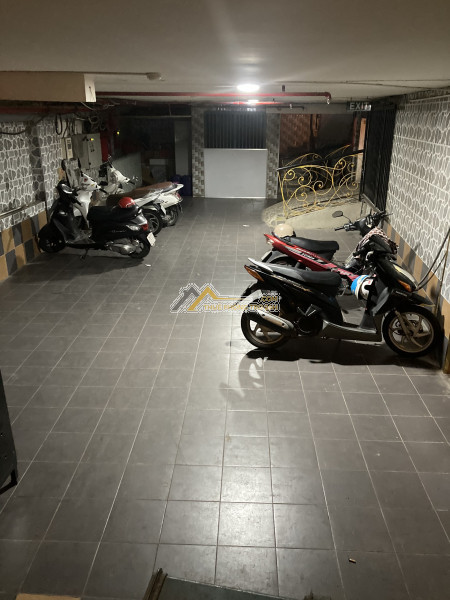 Nguyên căn hẻm 1/ ô tô nơ trang long 1 trệt 4 lầu