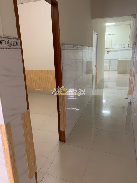 Chính chủ cần cho thuê nhà cấp 4 mới đẹp đối diện chung cư him lam quận 9