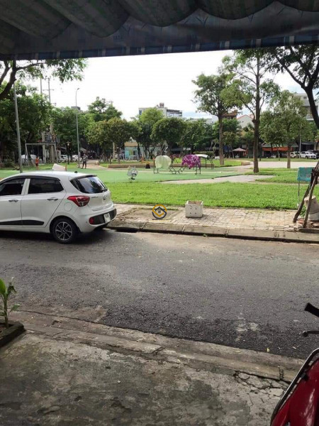 Bán lô đất đường Ngô Chi Lan ( đối diện Công Viên )