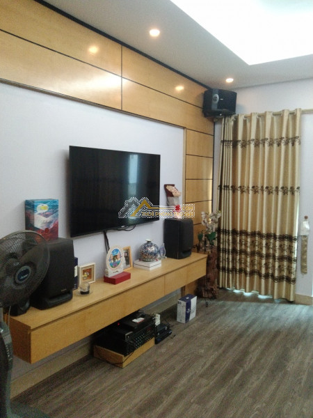 Cho thuê homestay nguyễn văn cừ - thang máy– ô tô tránh – căn hộ - kinh doanh đỉnh.