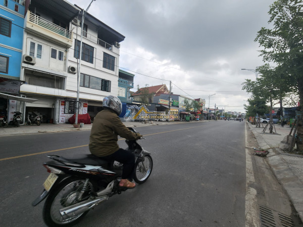 Cần cho thuê kho xưởng rộng 270m2 tại mặt đường 208, quốc lộ 17b, thị trấn an dương