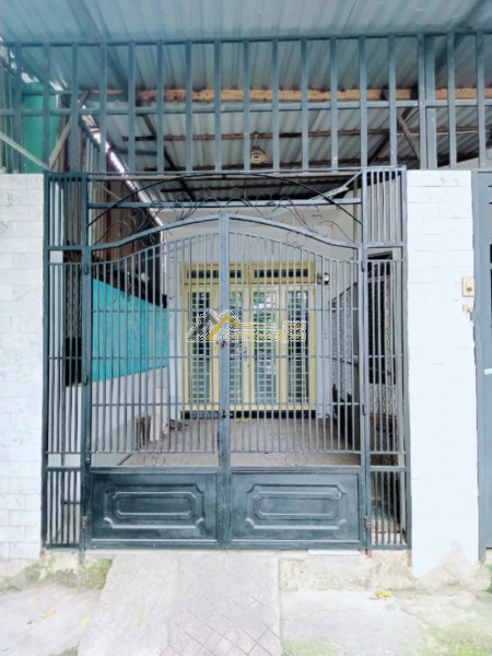Nhà cho thuê 2 căn liền kề đường hồ thành biên,f4,q8