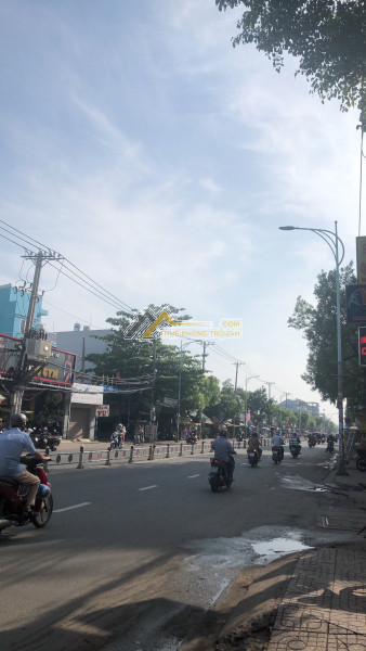 Phòng chdv mặt tiền lê văn quới, giá từ 2,5tr.