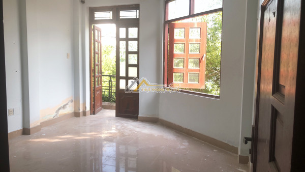 Phòng chdv từ 10m2-40m2 mặt tiền lê văn quới.