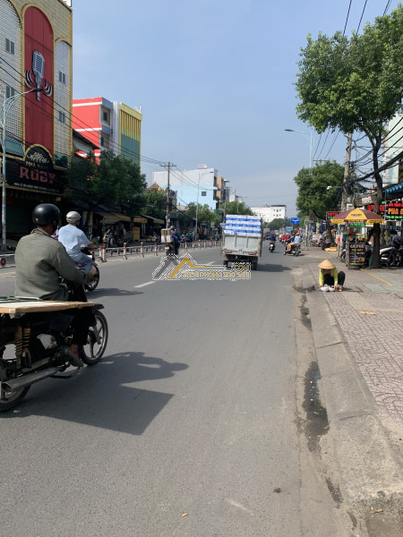 Cho thuê văn phòng + mặt bằng 60m2, lê văn quới , bình tân.