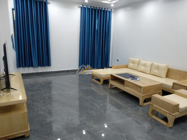 Cho thuê căn nhà 4 tầng liền kề hoàng huy mall, kênh dương, lê chân.