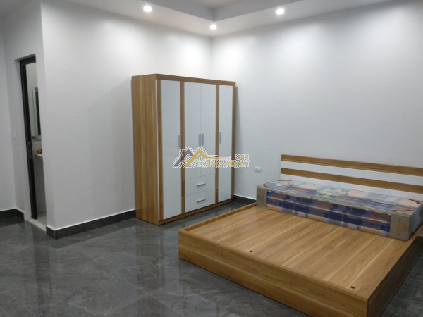 Cho thuê căn nhà 4 tầng liền kề hoàng huy mall, kênh dương, lê chân.