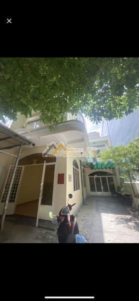 Nhà cho thuê nguyên căn hẻm nhựa 8m tiện kinh doanh