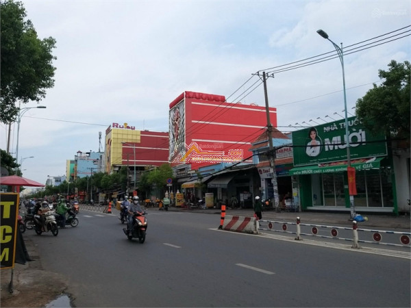 Văn phòng + showroom 60m2, lê văn quới, bình tân.