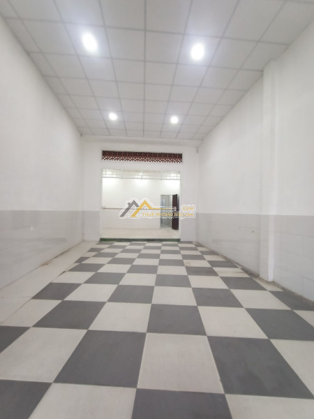 Nhà 3 tầng cho thuê thích hợp ở hoặc làm căn hộ dịch vụ
