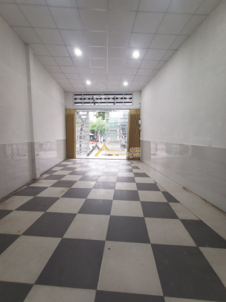 Nhà 3 tầng cho thuê thích hợp ở hoặc làm căn hộ dịch vụ
