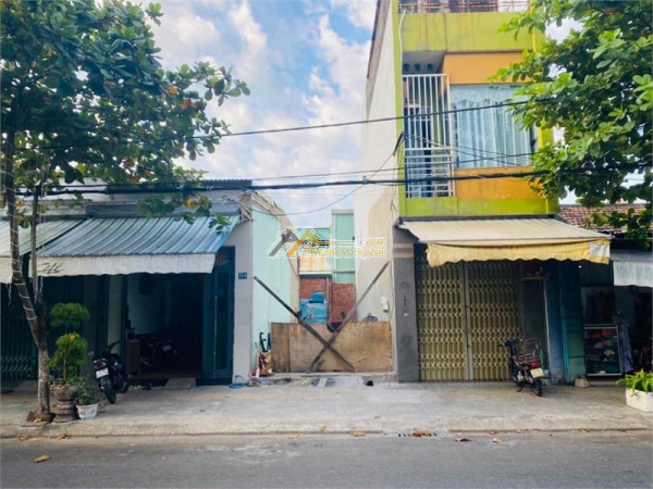 Cho thuê mặt bằng và sàn văn phòng nhỏ, có lối đi riêng
