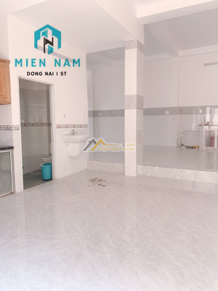 cho thuê nhà 2 mặt tiền 1 trệt 1 lầu nguyễn ái quốc