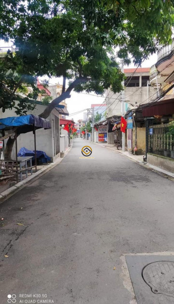 Bán đât 40m đất phố Ngô Gia Tự,Long Biên giá nhỉnh 2 tỷ.