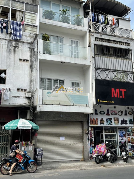 Showroom mat tien an dương vương, p3, q5 giá thuê 70 triệu trên tháng, có thương lượng