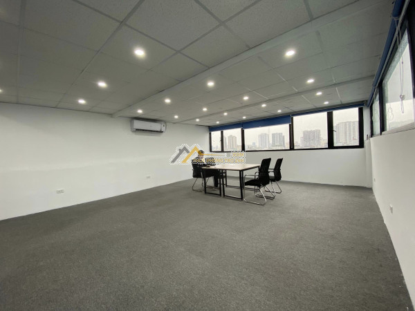 Cho thuê tòa văn phòng 41 thái hà, đống đa, 60m2, thông sàn, 11tr/ tháng.