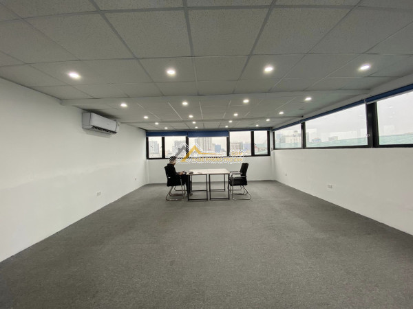 Cho thuê tòa văn phòng 41 thái hà, đống đa, 60m2, thông sàn, 11tr/ tháng.