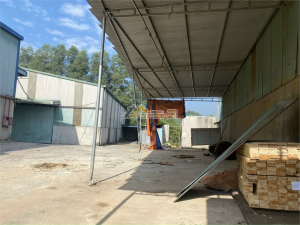 cho thuê nhà nguyên căn mặt tiền ngang 12m thông suốt. đường phạm văn thuận