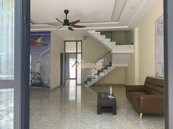 Cho thuê nhà nguyên căn shophouse khu đô thị fpt da nang